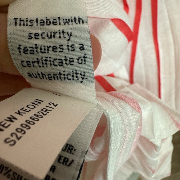 Diane Von Furstenburg 3/4 sleeve pleated Top - Picture 7 of 8